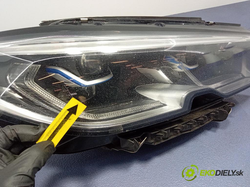 Bmw Seria 3 0 světlo v pravo: 9481708