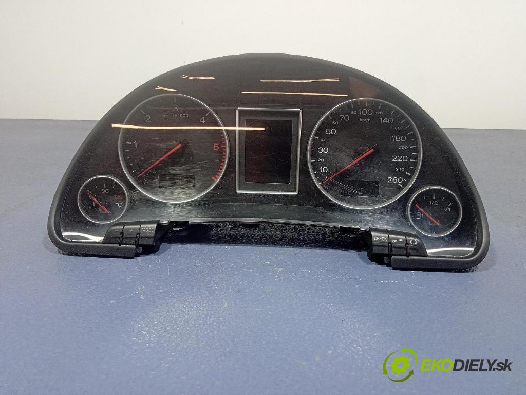 Audi A4 2004 Přístrojová deska 8E0920900M