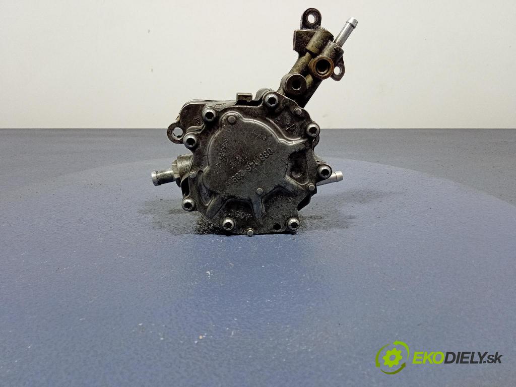 Audi A4 2004 čerpadlo vákuová 038145209C