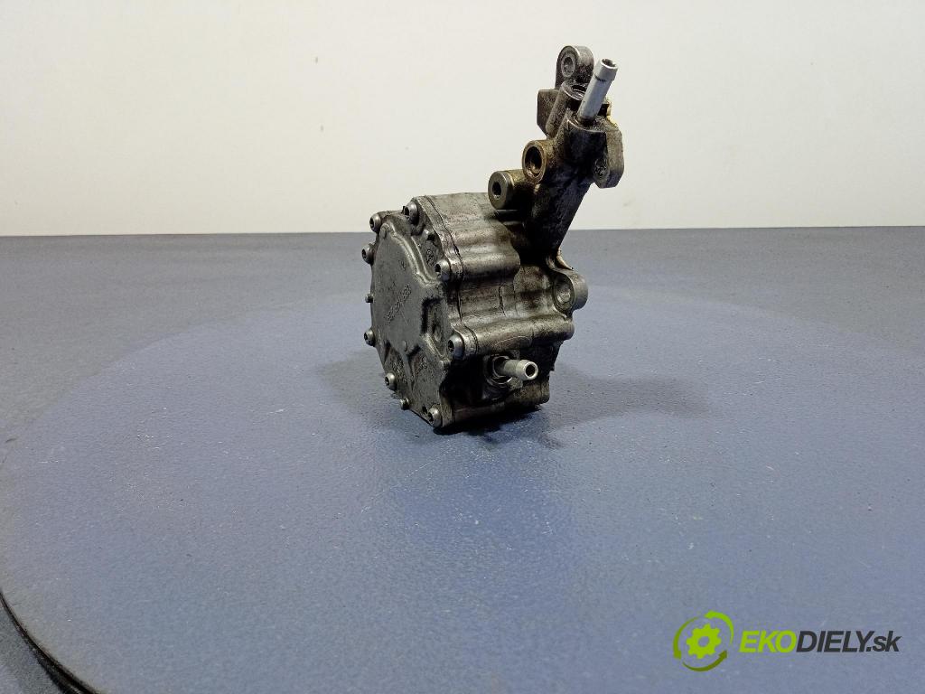 Audi A4 2004 čerpadlo vákuová 038145209C