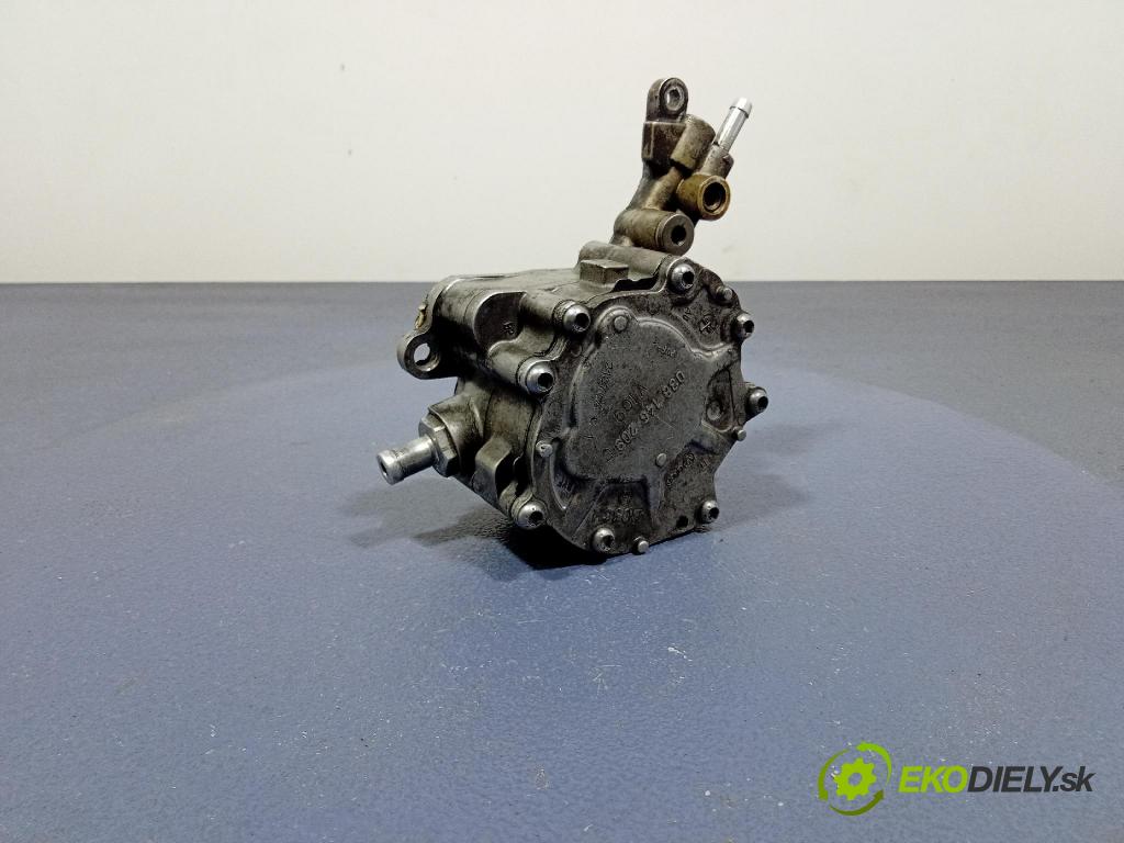 Audi A4 2004 čerpadlo vákuová 038145209C