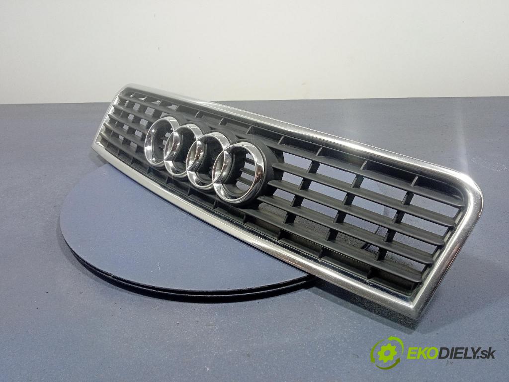Audi A4 2004 miežka / Gril: 8E0853651F