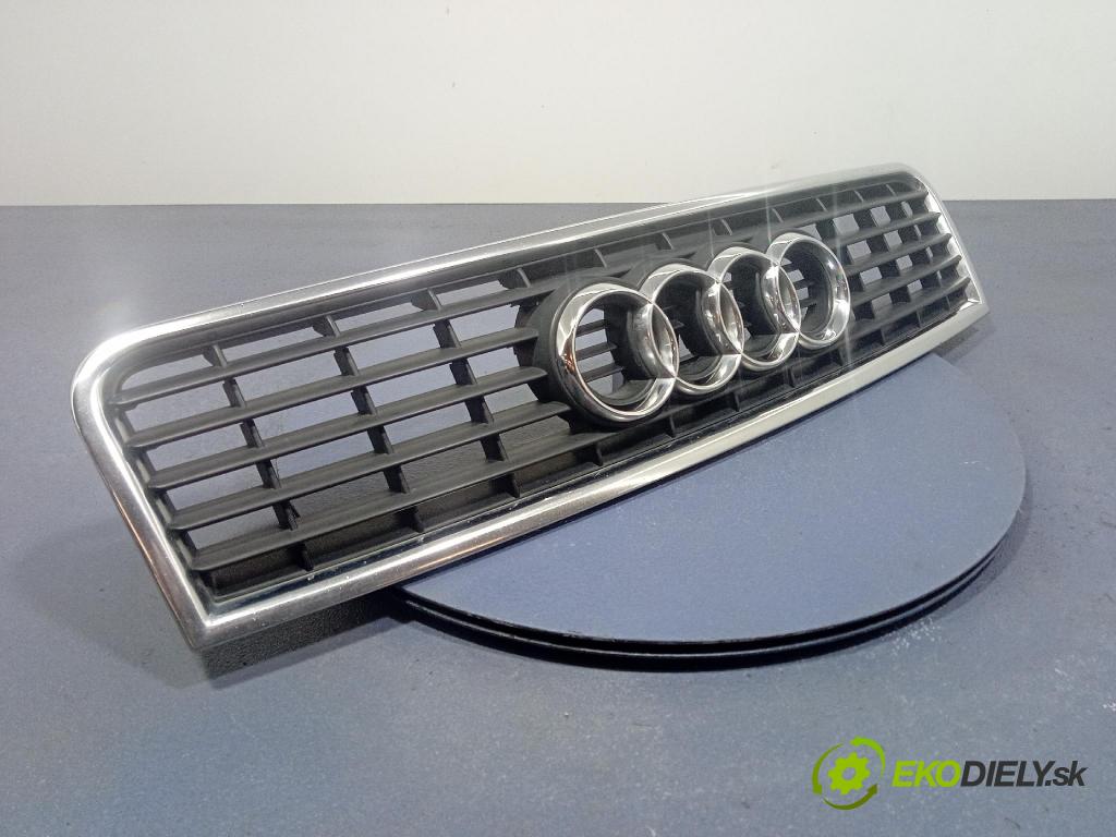 Audi A4 2004 miežka / Gril: 8E0853651F