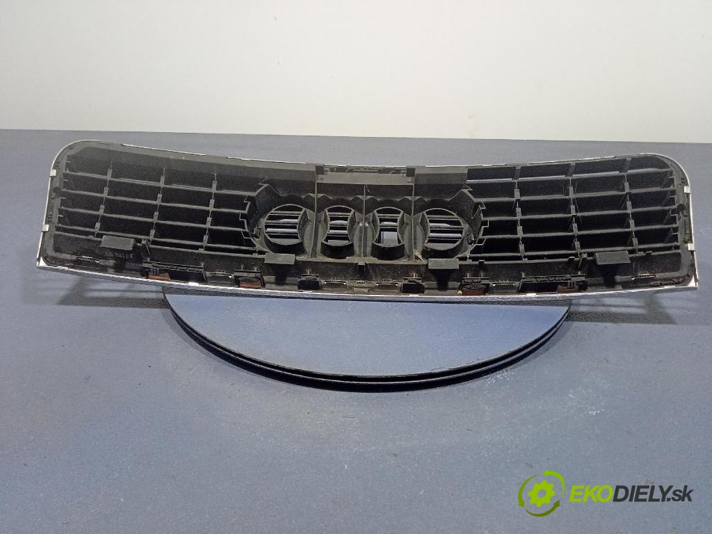 Audi A4 2004 miežka / Gril: 8E0853651F