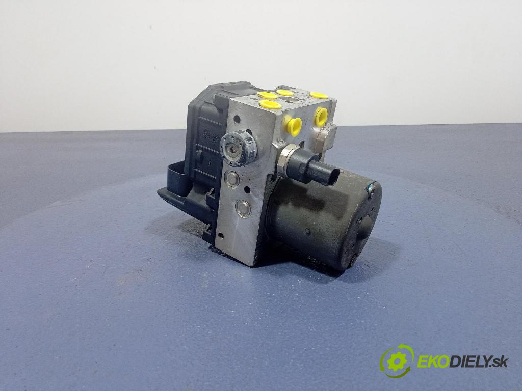 Audi A4 2004 čerpadlo ABS x 8E0614517