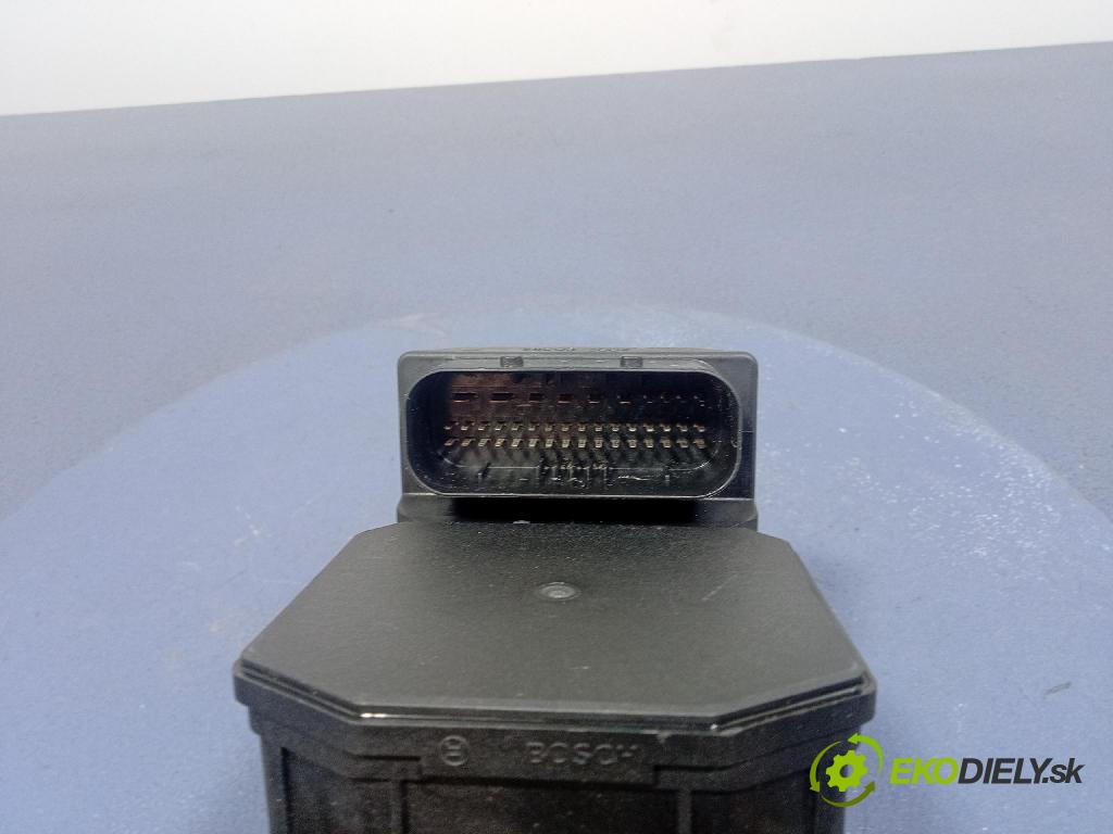 Audi A4 2004 čerpadlo ABS x 8E0614517