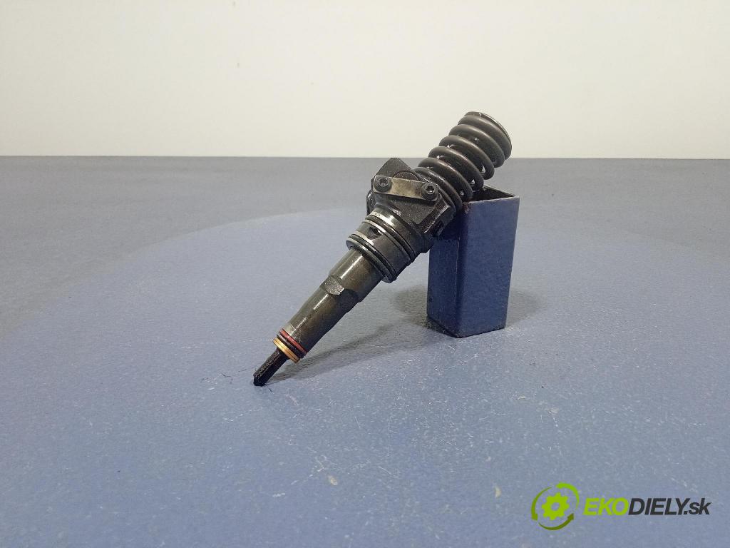 Audi A4 2004 vstrek 038130073BH