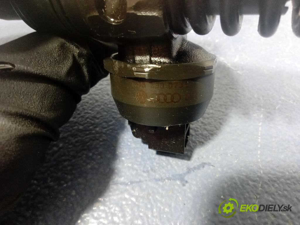 Audi A4 2004 vstrek 038130073BH