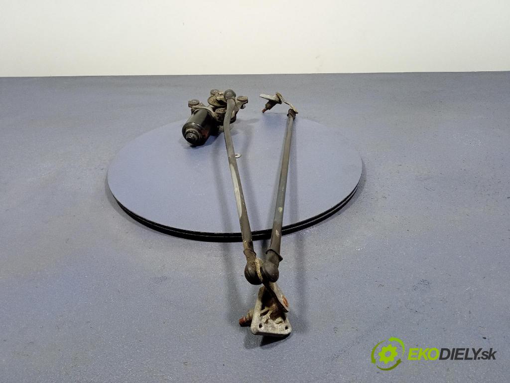 Toyota 4runner 1999 mechanismus motorek Stěrače: před