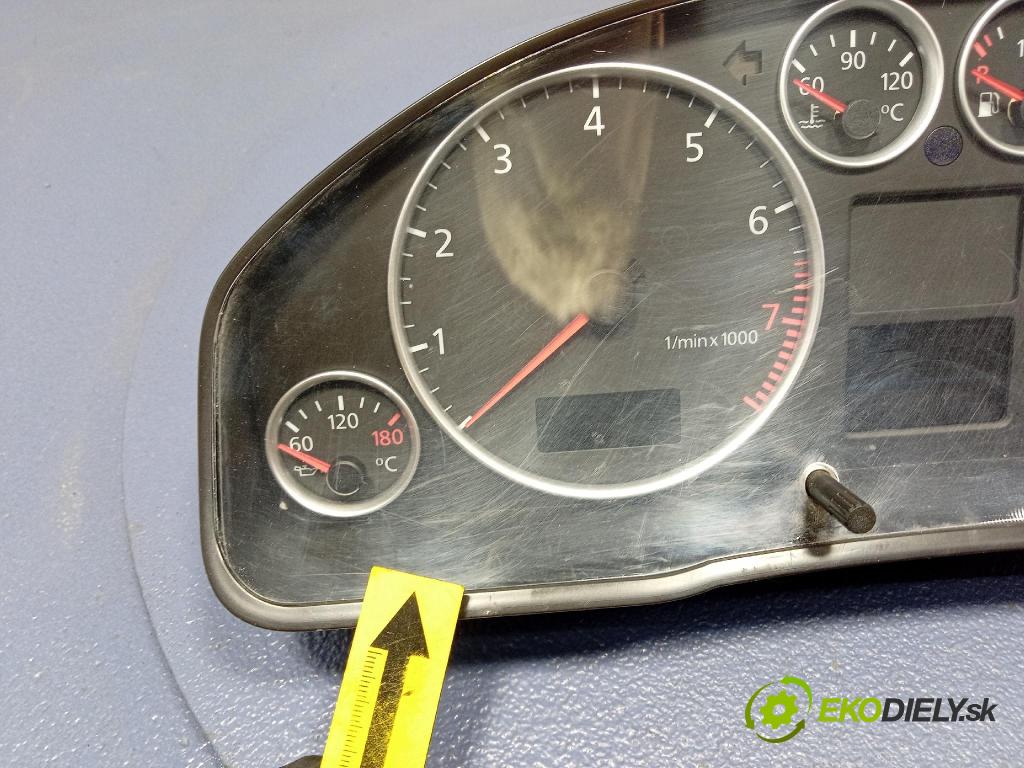 Audi A6 2001 Přístrojová deska 4B0920900R