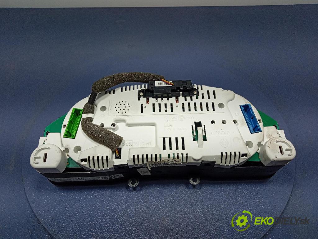 Audi A6 2001 Přístrojová deska 4B0920900R