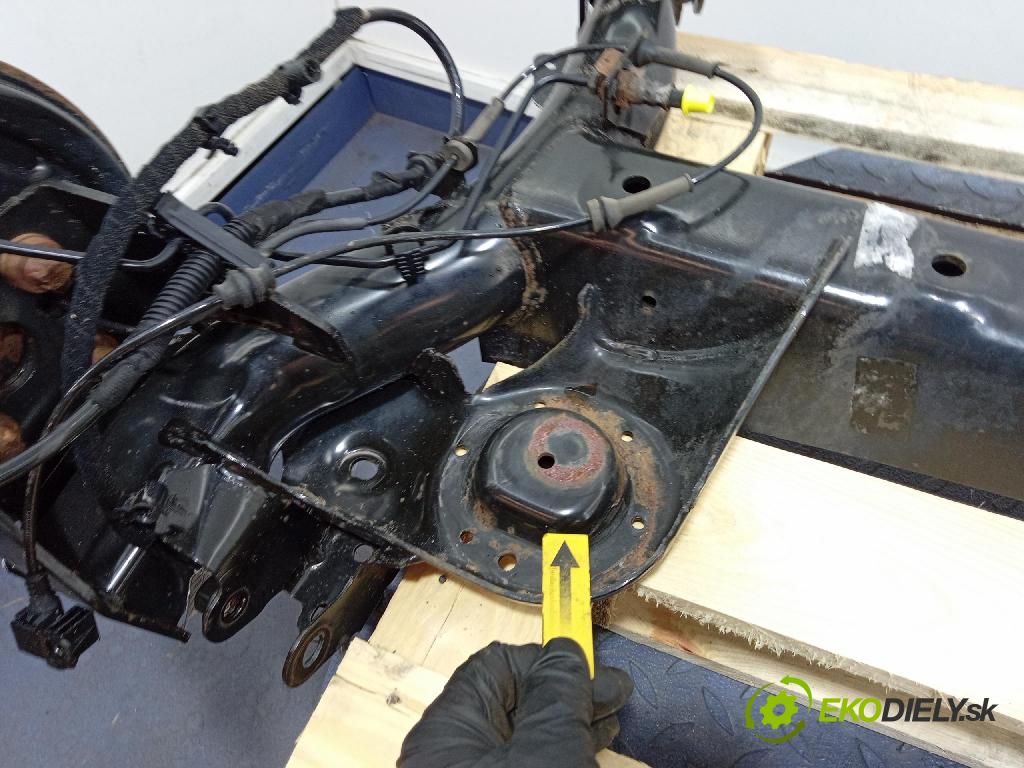 Fiat 500 2023 výztuha Pozastavenia: Zad: 