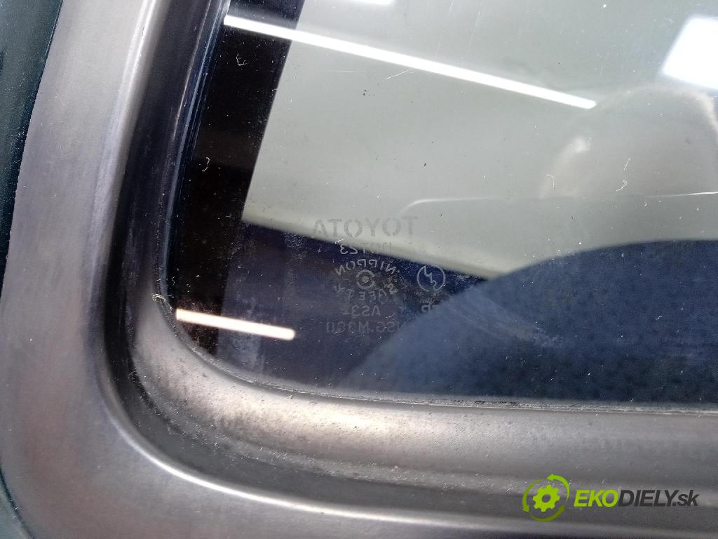 Toyota 4runner 1999 dvere zad pravé