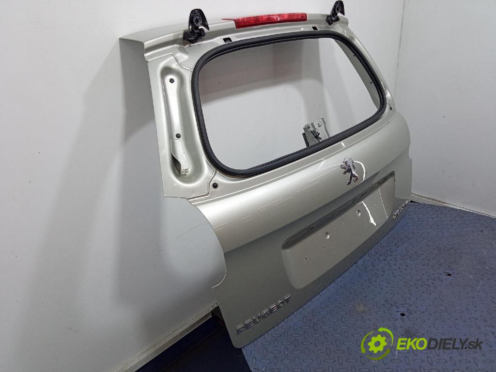 Peugeot 207 2008 zadna dveře kufra: kufra: