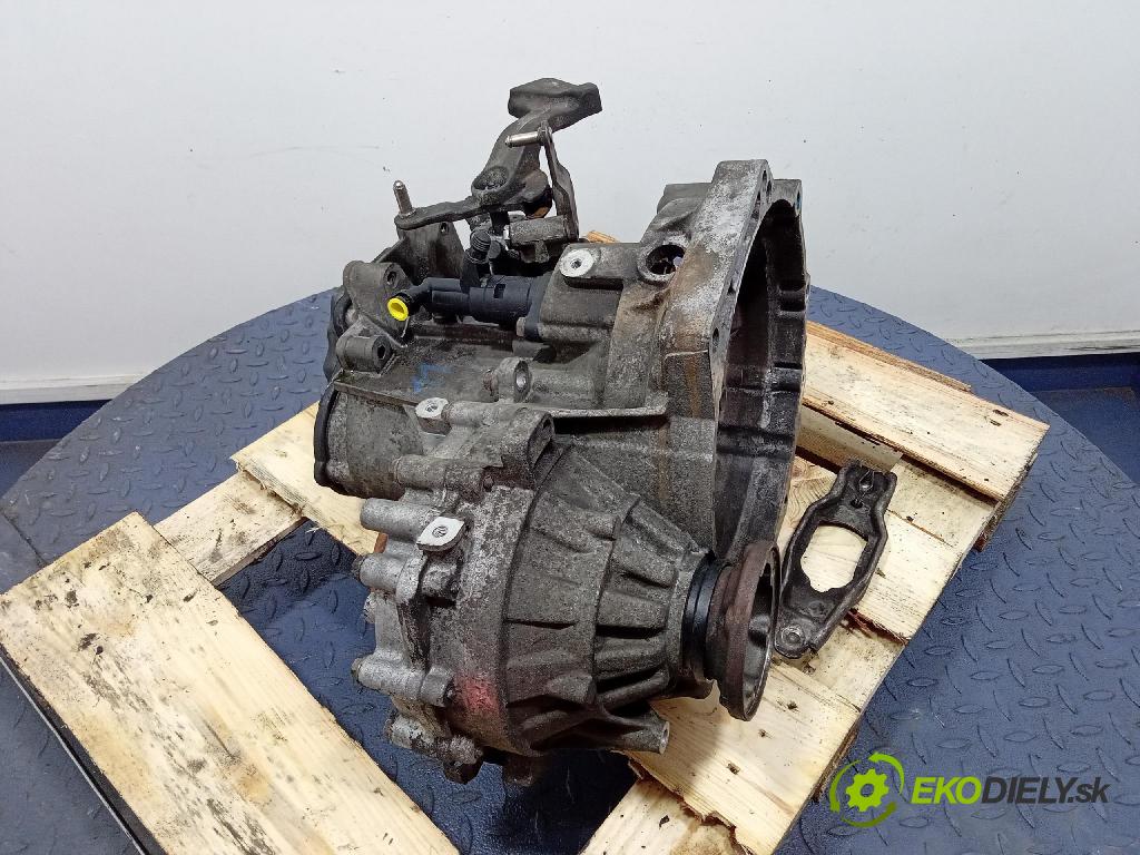 Vw Golf 2004 prevodovka Manualna GQQ