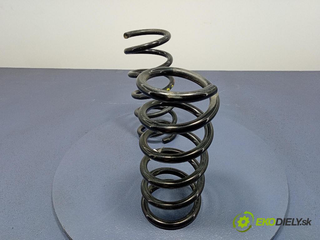 Fiat 500 2023 pružina Zad: