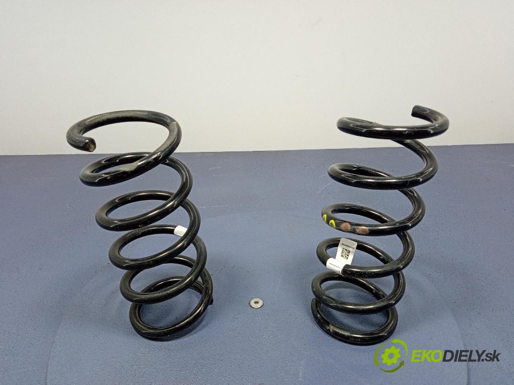 Fiat 500 2023 pružina Zad: