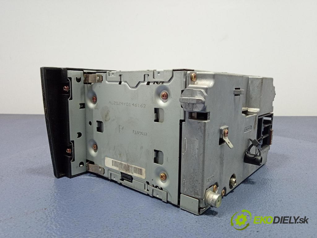 Audi A4 2000 Radio I Navigácia: 8D0035195