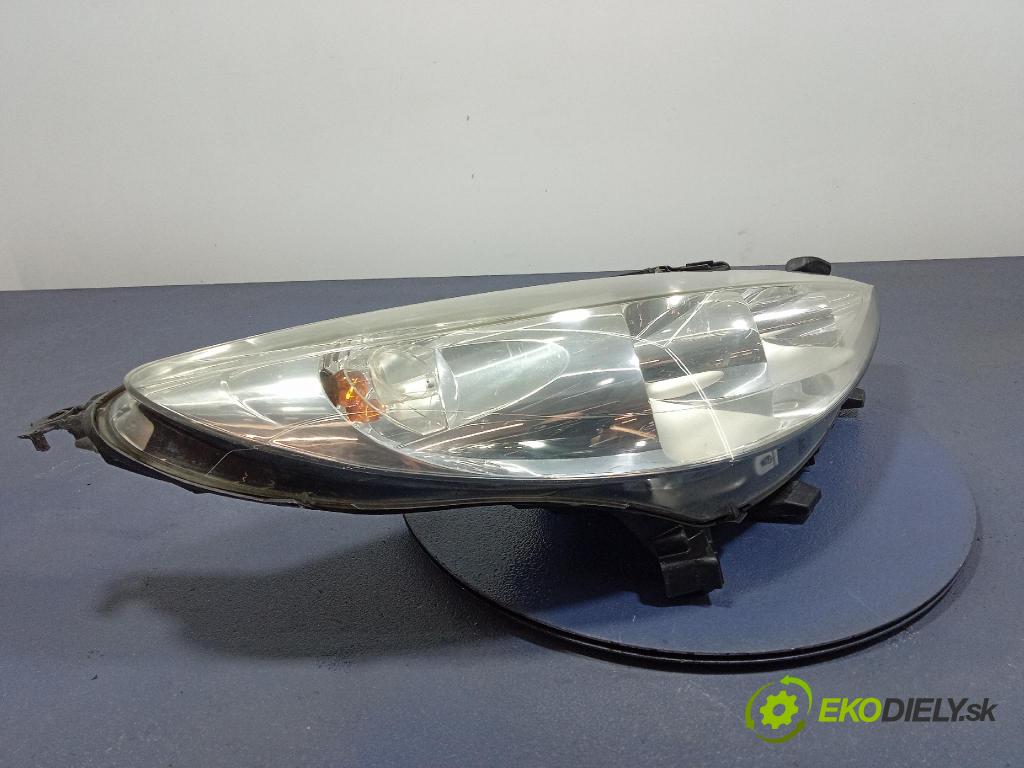 Peugeot 207 2008 Reflektor: v pravo: 9649986180
