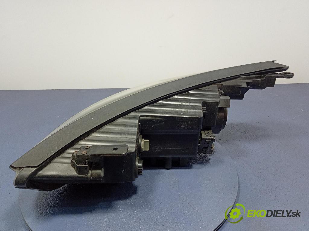 Hyundai Ix35 2013 Reflektor: v pravo: 92102-2SXXX