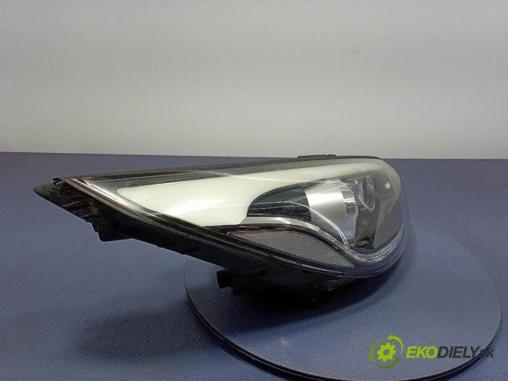 Hyundai Ix35 2013 Reflektor: v pravo: 92102-2SXXX