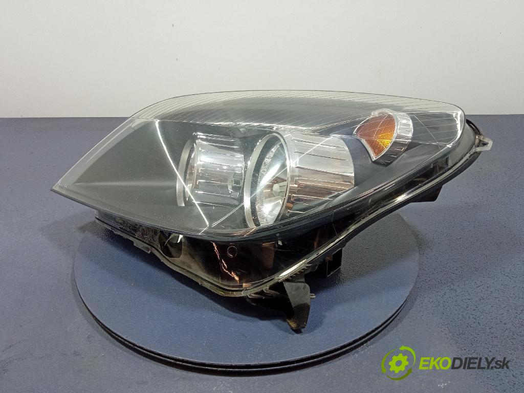 Opel Astra 2004 Reflektor: Vľavo: 93178635