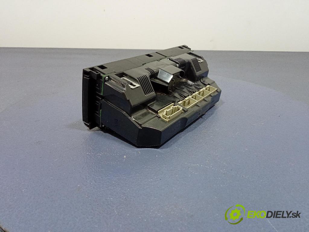 Audi A6 2006 prepínač Klimatizácia: Prúd vzduchu: 4F1820043AG