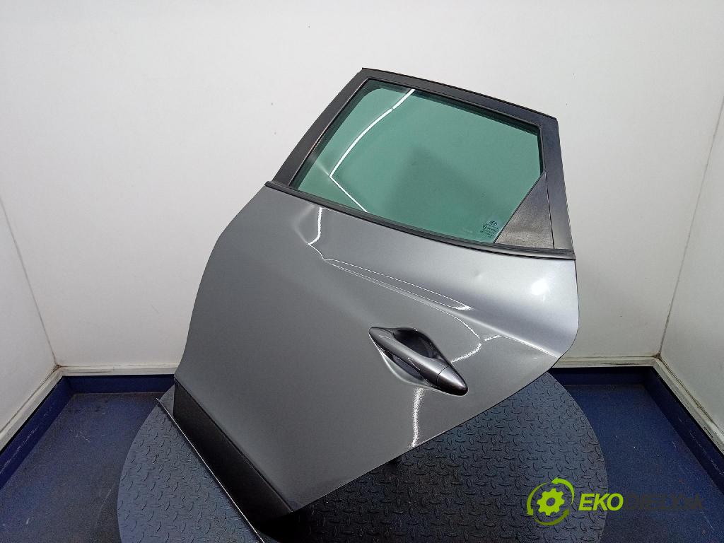 Hyundai Ix35 2013 dvere zad Vľavo: