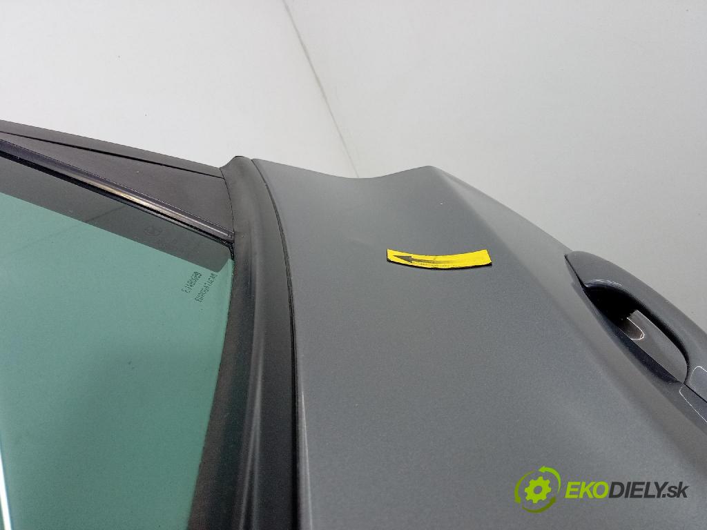 Hyundai Ix35 2013 dvere zad Vľavo: