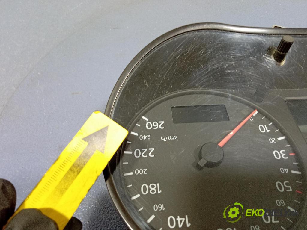 Audi A3 2001 prístrojovka/ budíky 8L0920900F