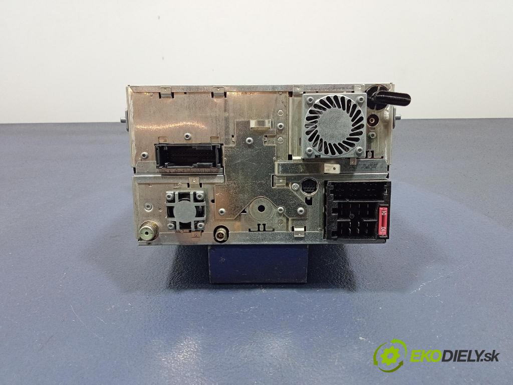 Audi A4 2002 Radio I Navigace: 8E0035192B