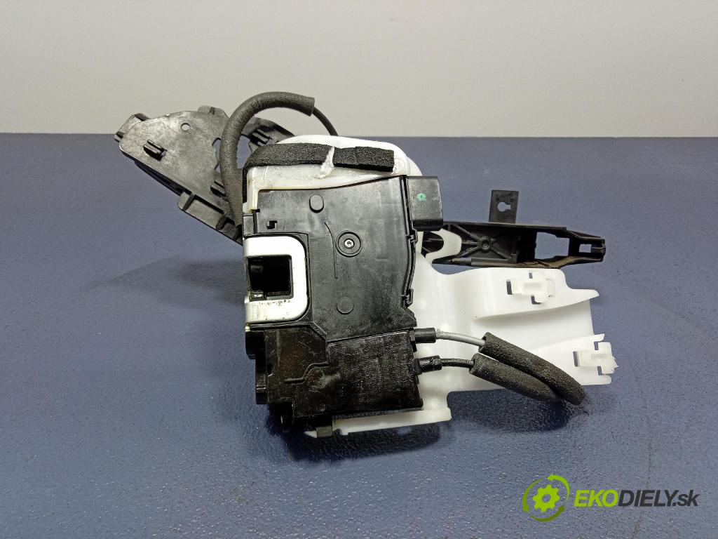 Hyundai Ix35 2013 zámok dvere Predné Vľavo: 81310-2Y000