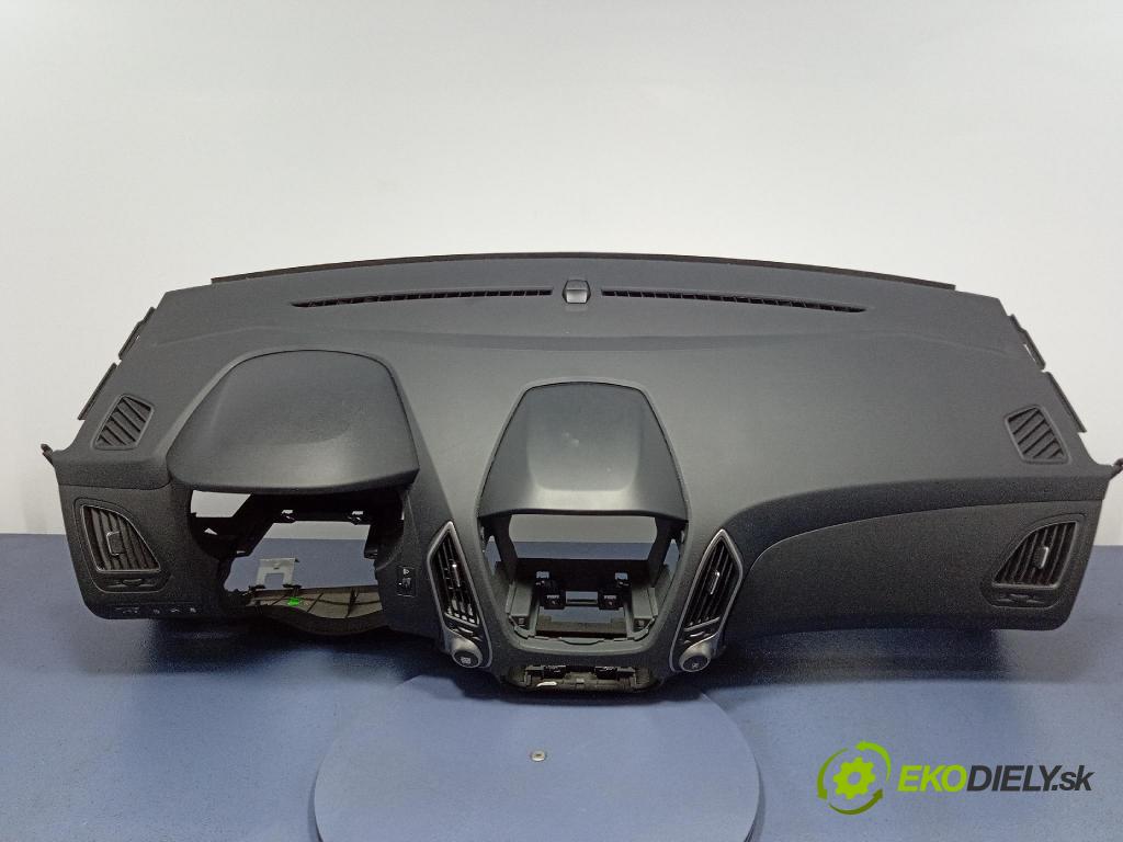 Hyundai Ix35 2013 kokpit,přistrojova deska