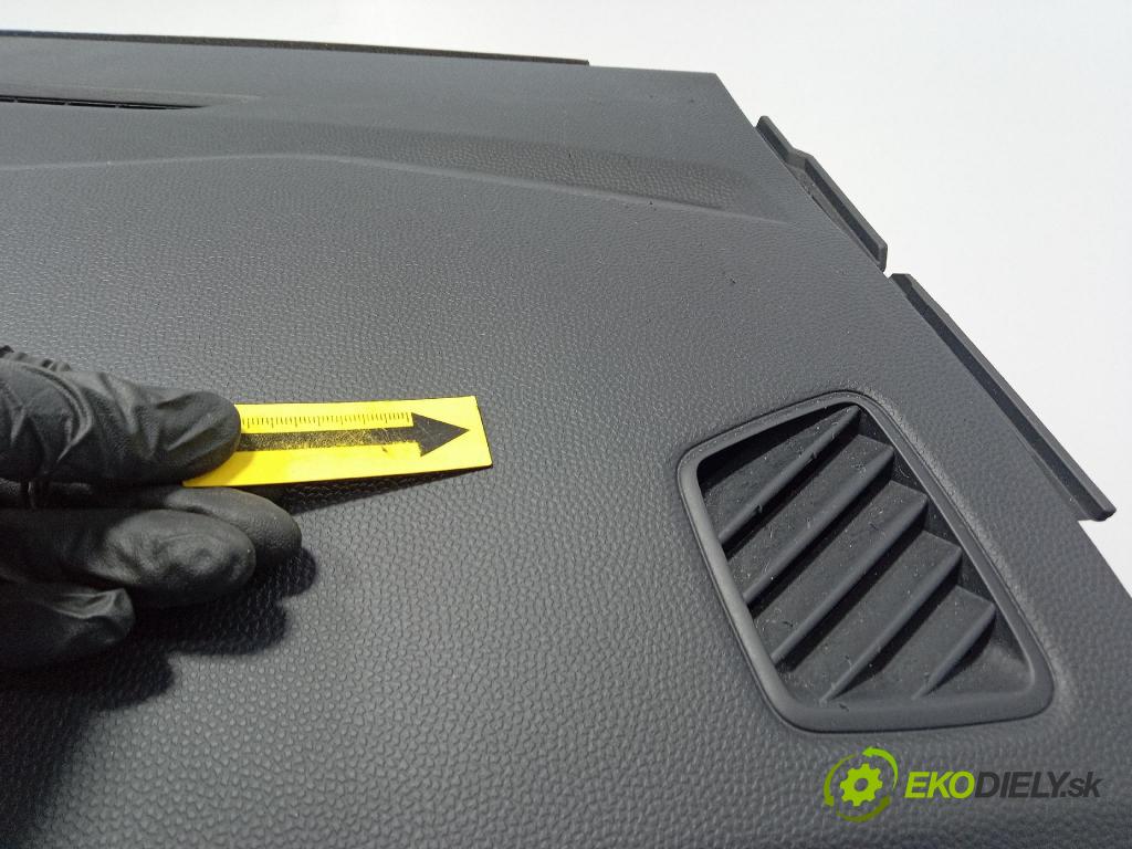 Hyundai Ix35 2013 kokpit,přistrojova deska