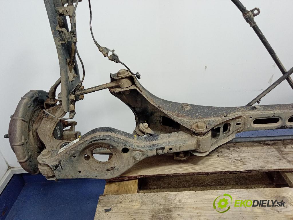 Hyundai Ix35 2013 výztuha Pozastavenia: Zad: