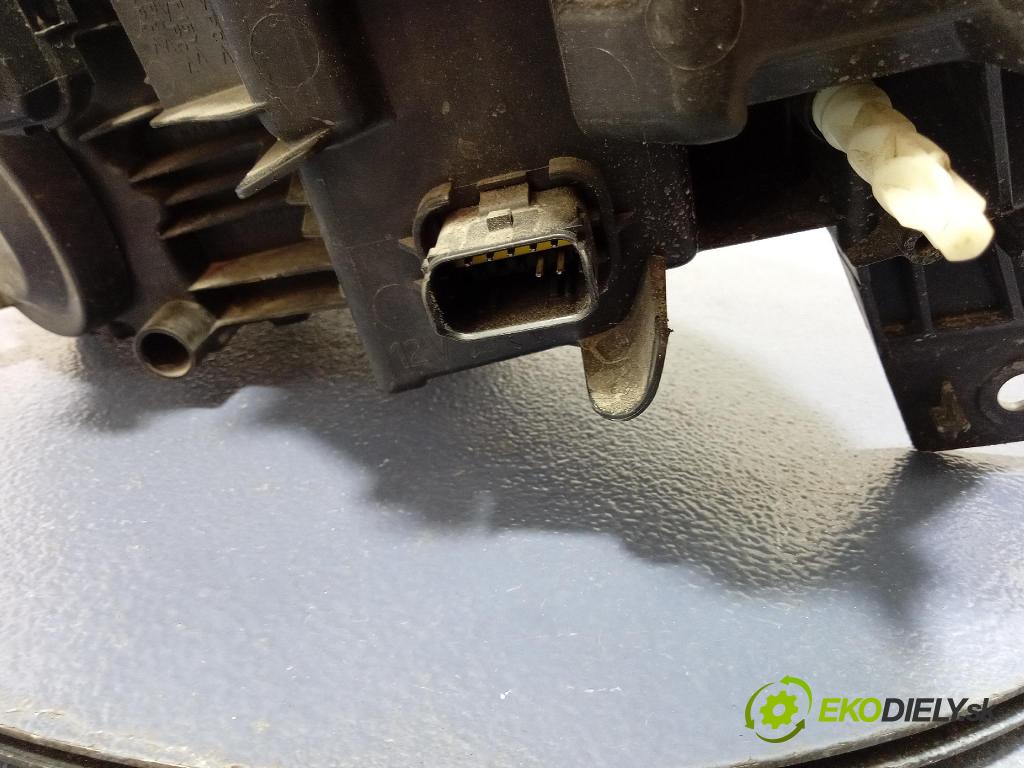Dacia Duster 0 Reflektor: v pravo: 260107725R