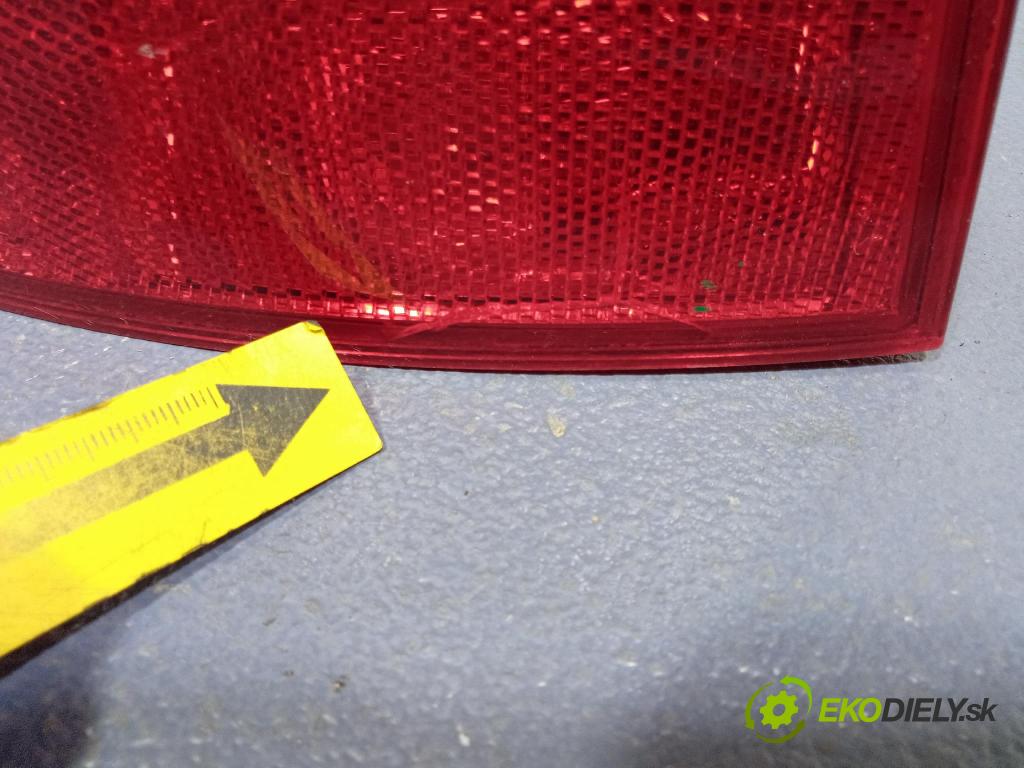 Audi A6 2006 svetlo / reflektor zad ľavá Vonkajsia: 89037044