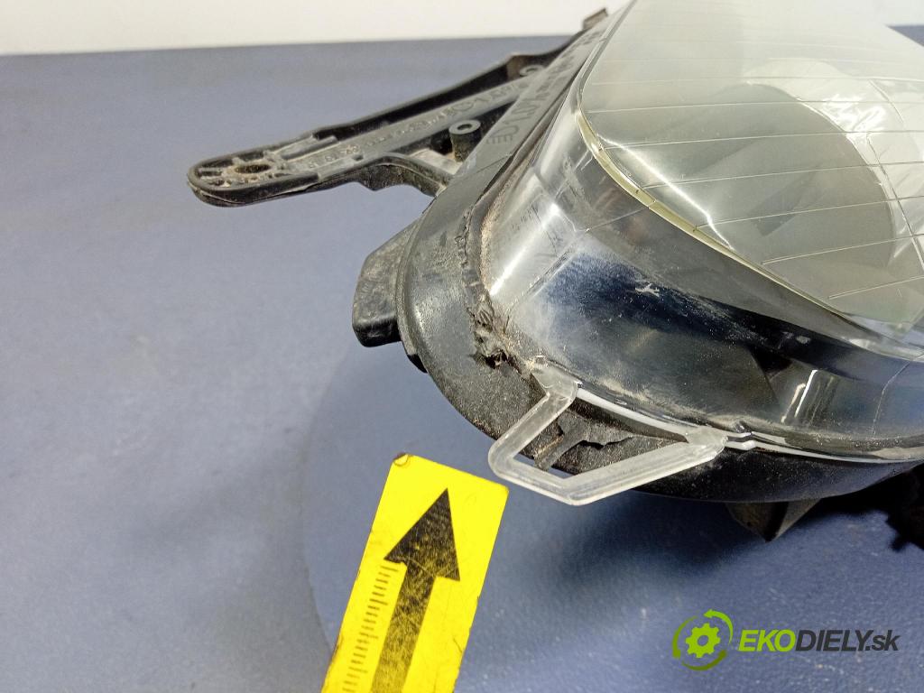 Opel Astra 2006 Reflektor: v pravo: 20-A389L