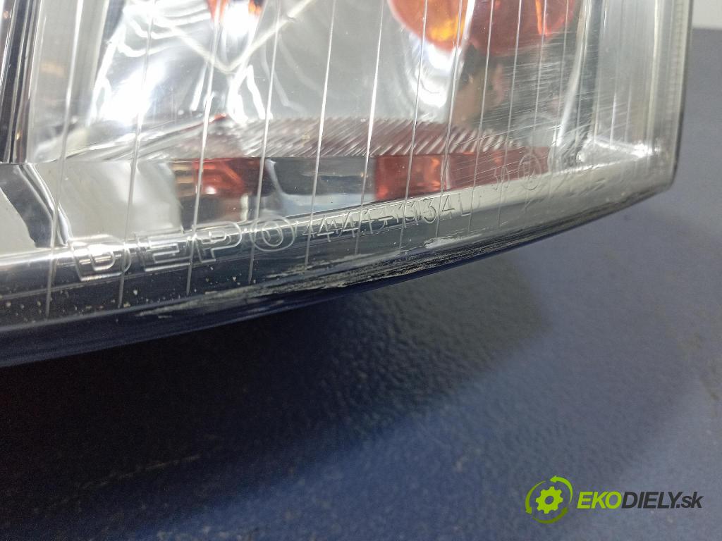 Audi A6 1997 Reflektor: Vľavo: 441-1134L