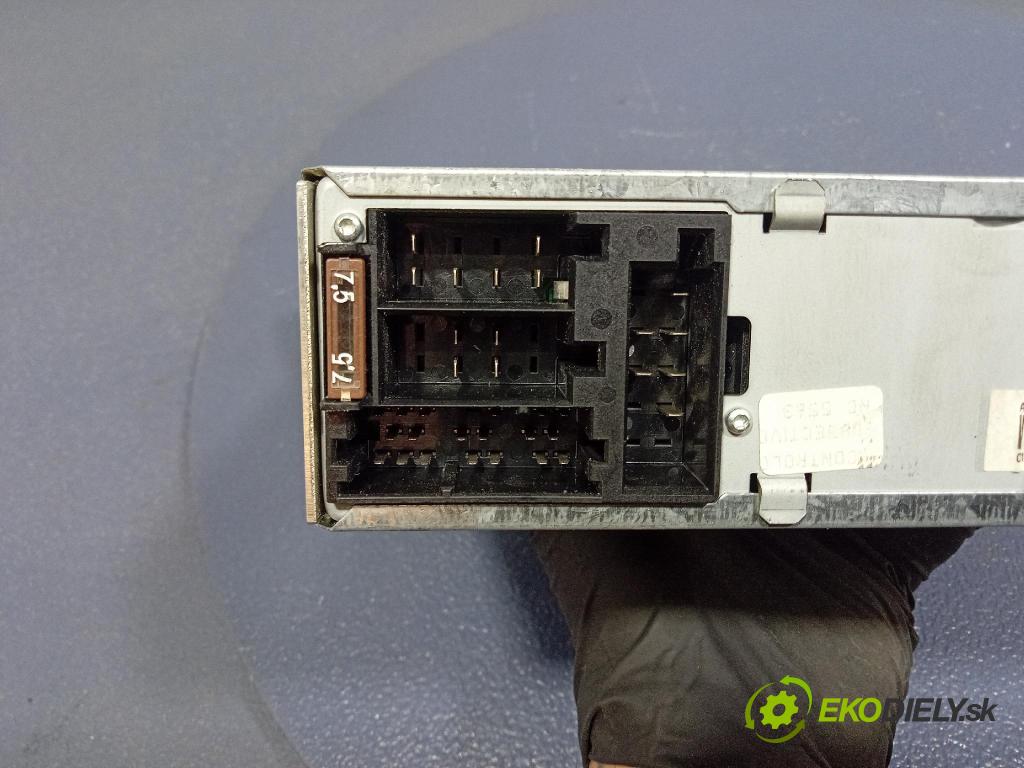 Audi A3 2004 Radio I Navigace: 8P0035152