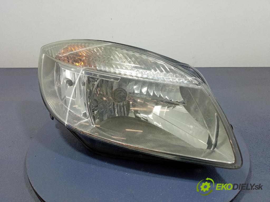 Skoda Fabia 2009 Reflektor: v pravo: 247832-00R