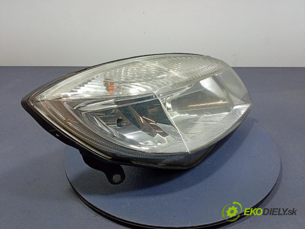 Skoda Fabia 2009 Reflektor: v pravo: 247832-00R