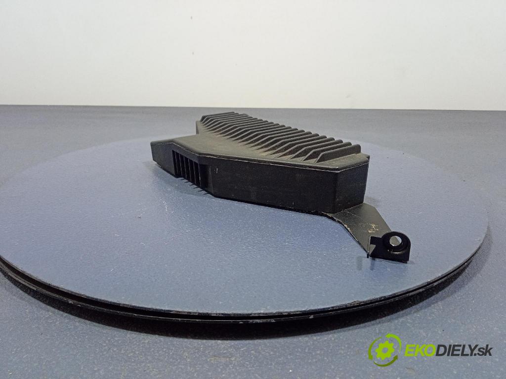 Volvo S60 2002 Zesilovač: Rádio: Navigacia: 8673135