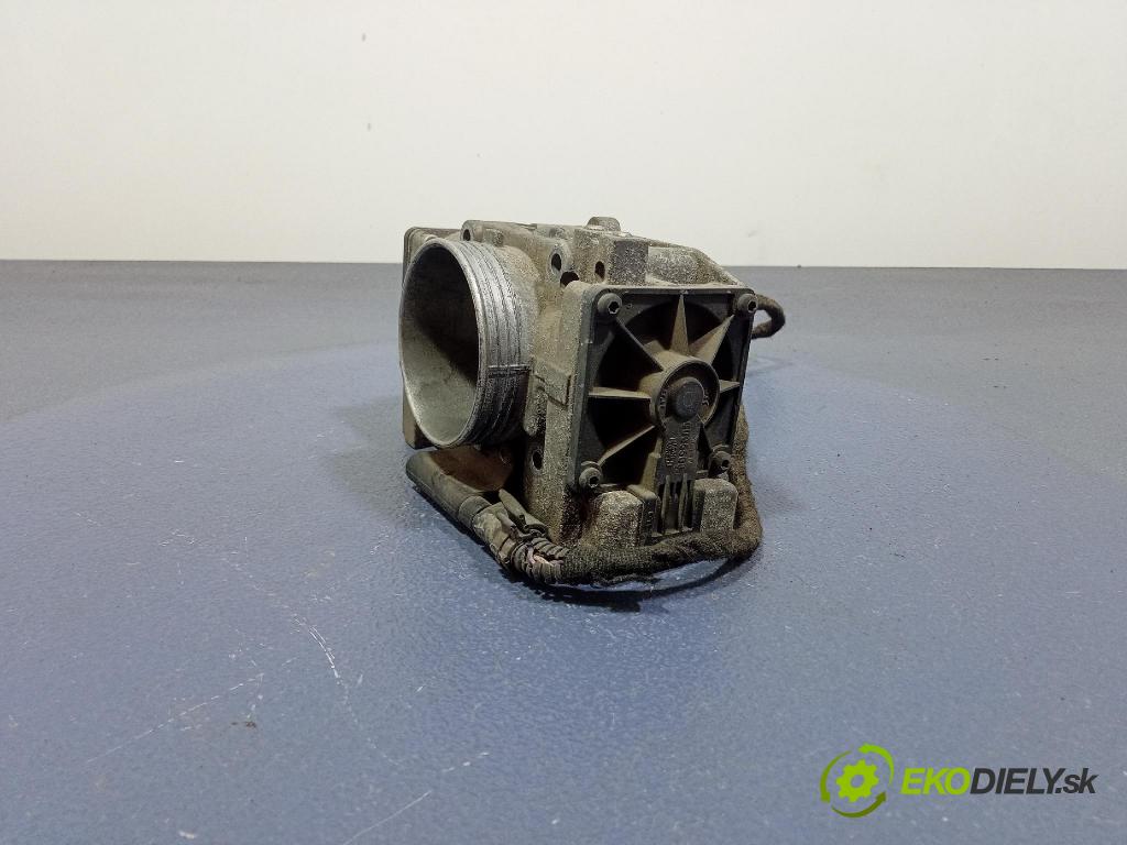 Volvo S60 2002 klapka 8644345