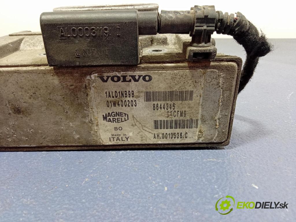 Volvo S60 2002 klapka 8644345