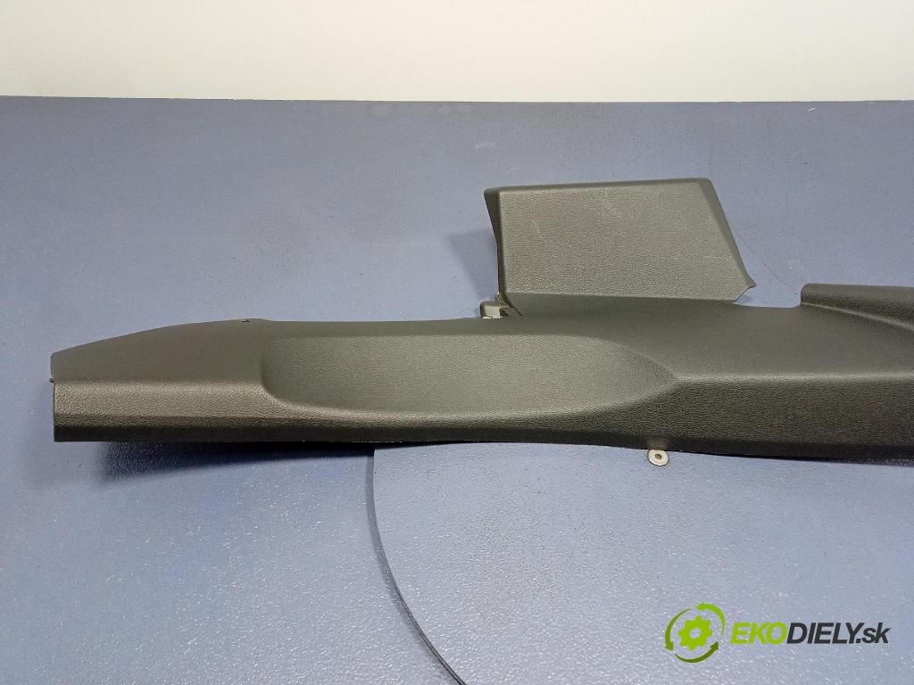Audi Q7 2024 kryt Plast: Interiéry: 4M0867768F