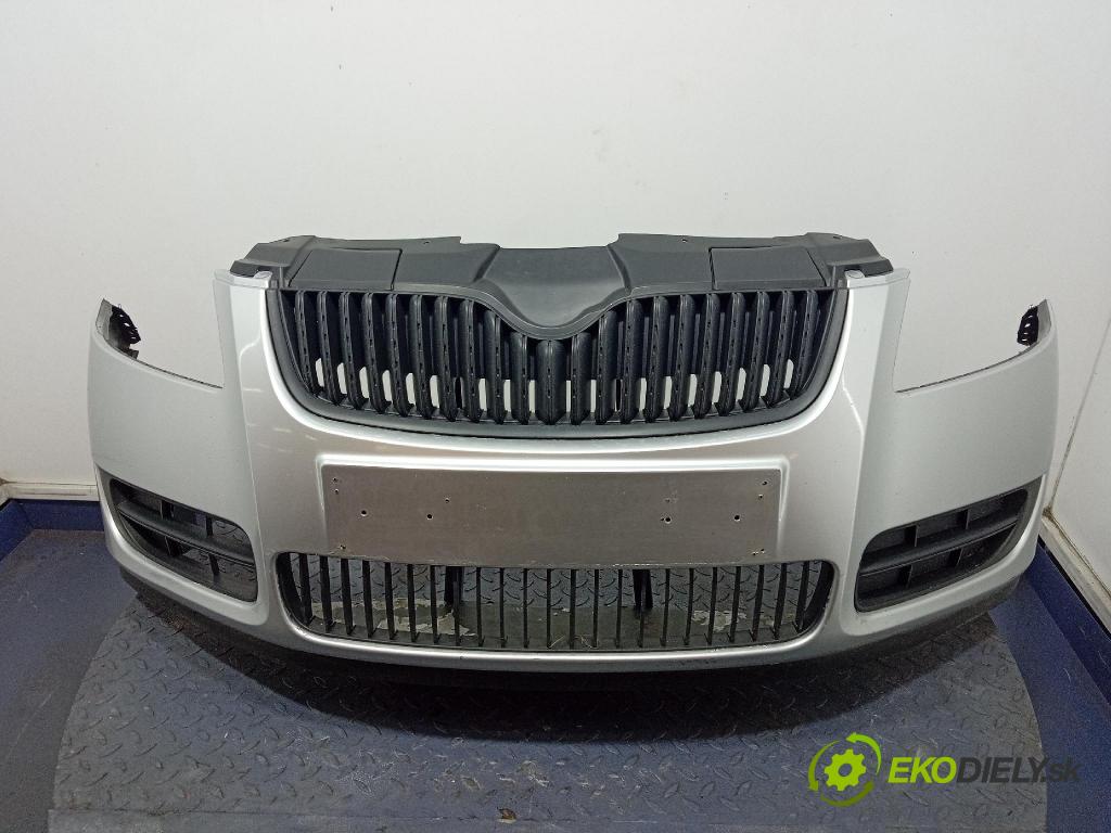Skoda Fabia 2009 nárazník před 5J0807221