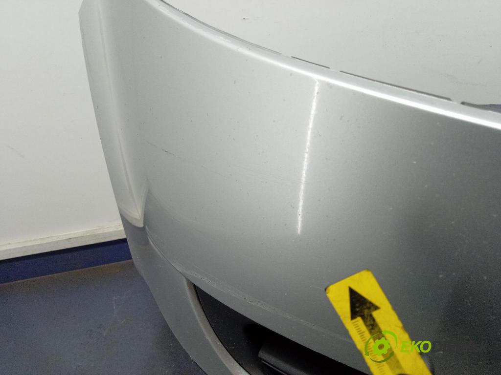 Skoda Fabia 2009 nárazník před 5J0807221