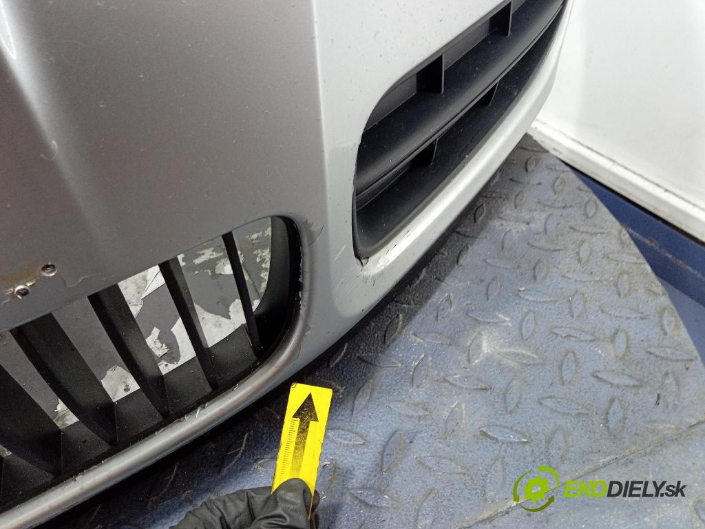 Skoda Fabia 2009 nárazník před 5J0807221