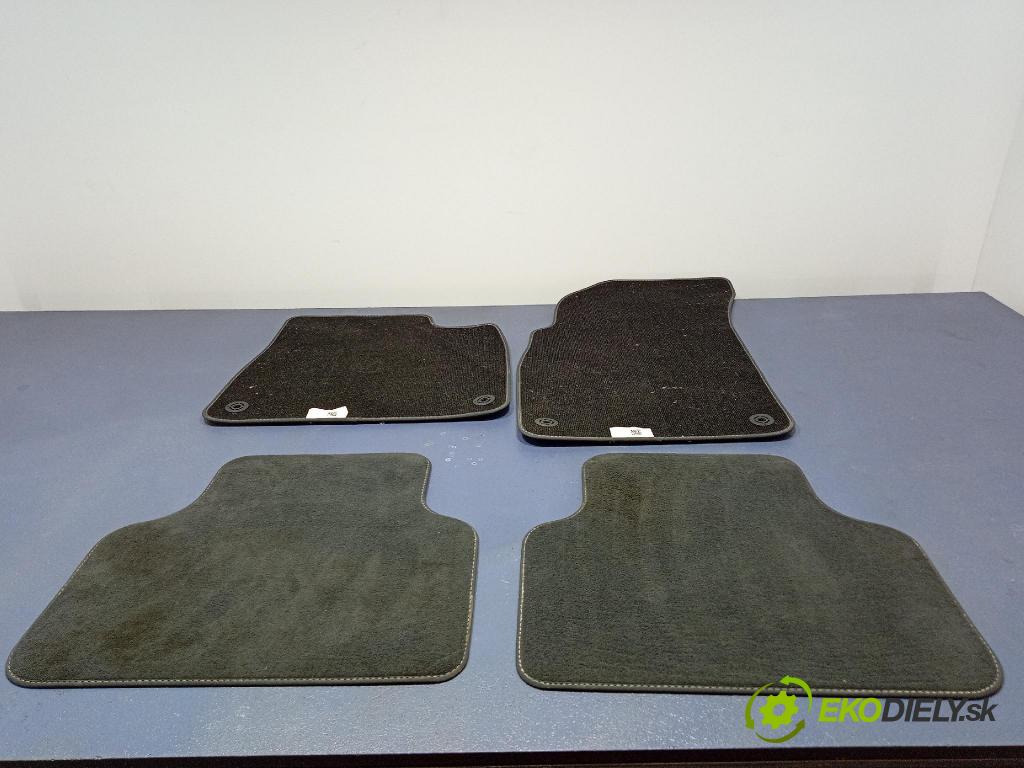 Audi Q7 2024 koberec do auta 4M1863011F
